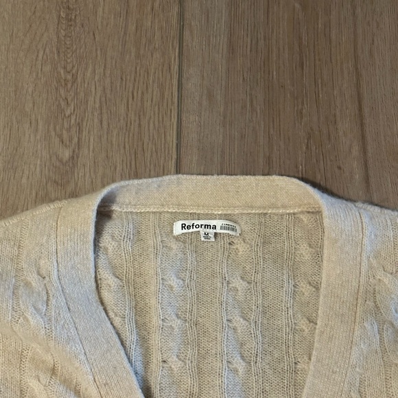 Reformation Guista Cashmere Cardigan - Picture 6 of 11